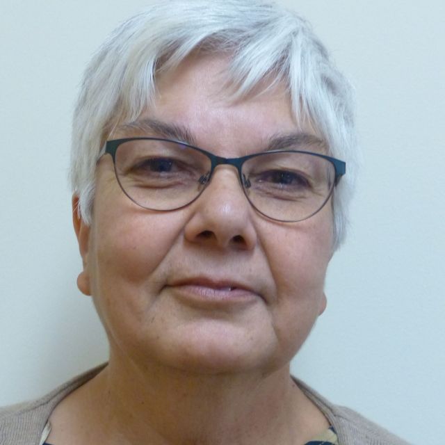 Pauline Munns